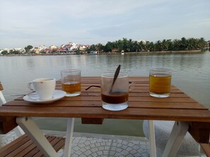 Tempat makan outdoor