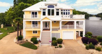 Banana Point Rental at River Rocks Landing