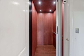 Interior - Banana Point Rental at River Rocks Landing (Gadsden)