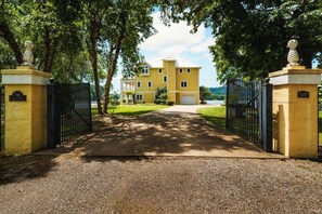 Property grounds - Banana Point Rental at River Rocks Landing (Gadsden)