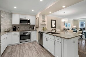 Fridge, microwave, dishwasher, coffee/tea maker - Vanderbilt Towers - Vanderbilt Beach - Bayside (Naples)