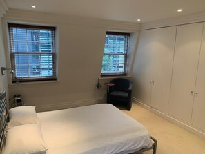 2 bedrooms, Internet, bed sheets - Stylish 2 Bedroom Mews in Central London (London)