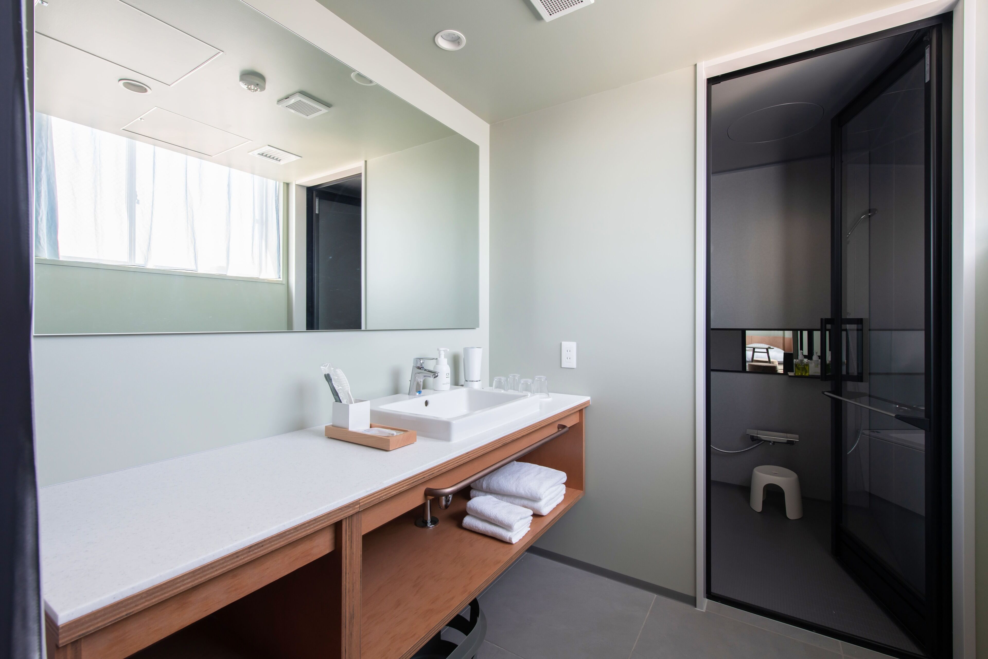 1 bedroom, down duvets, free wifi, bed sheets