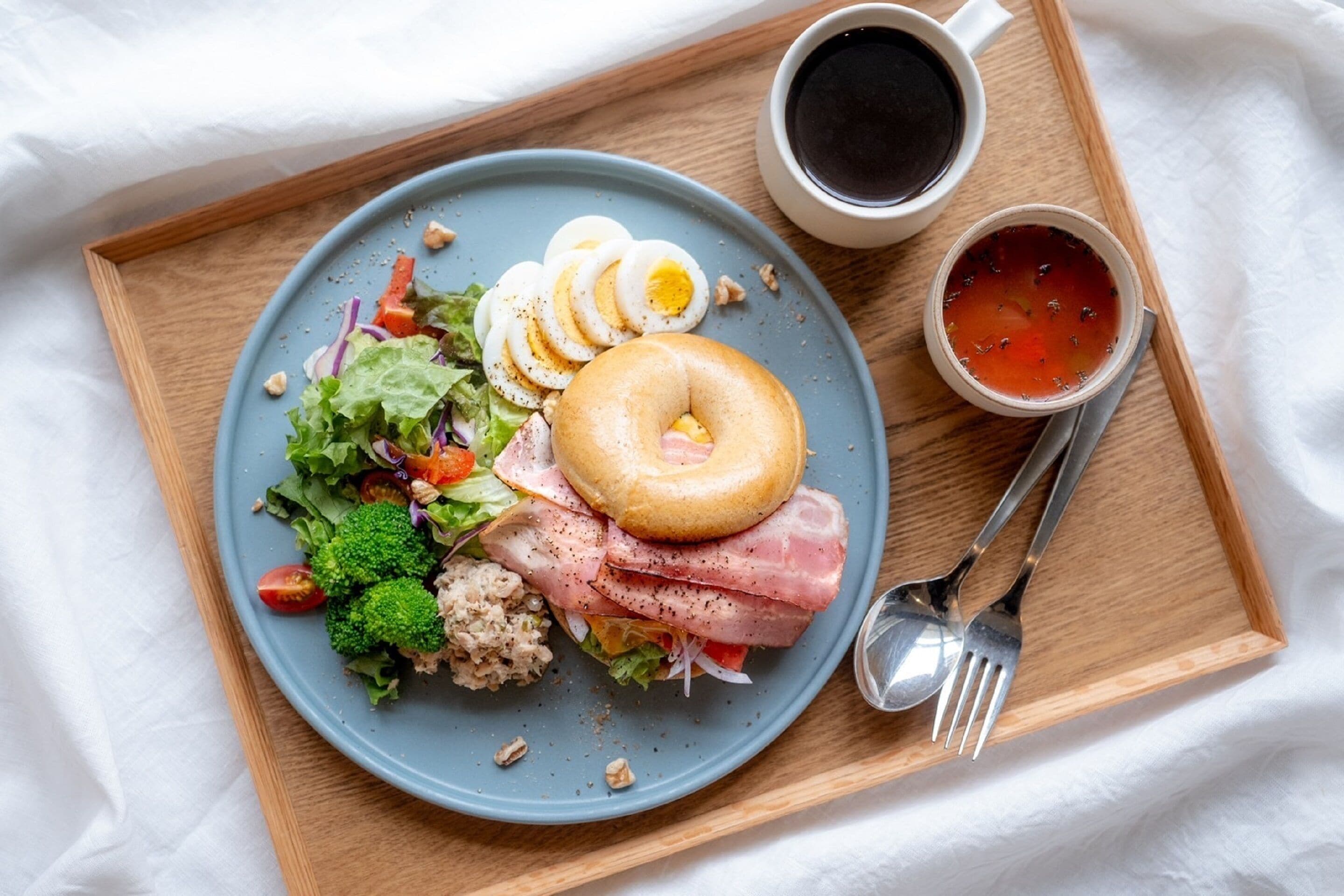 daily continental breakfast (jpy 1980 per person)