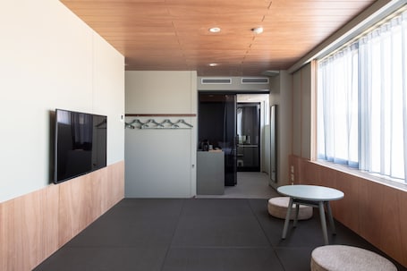 Down comforters, free WiFi, bed sheets. KAIKA TOKYO by THE SHARE HOTELS