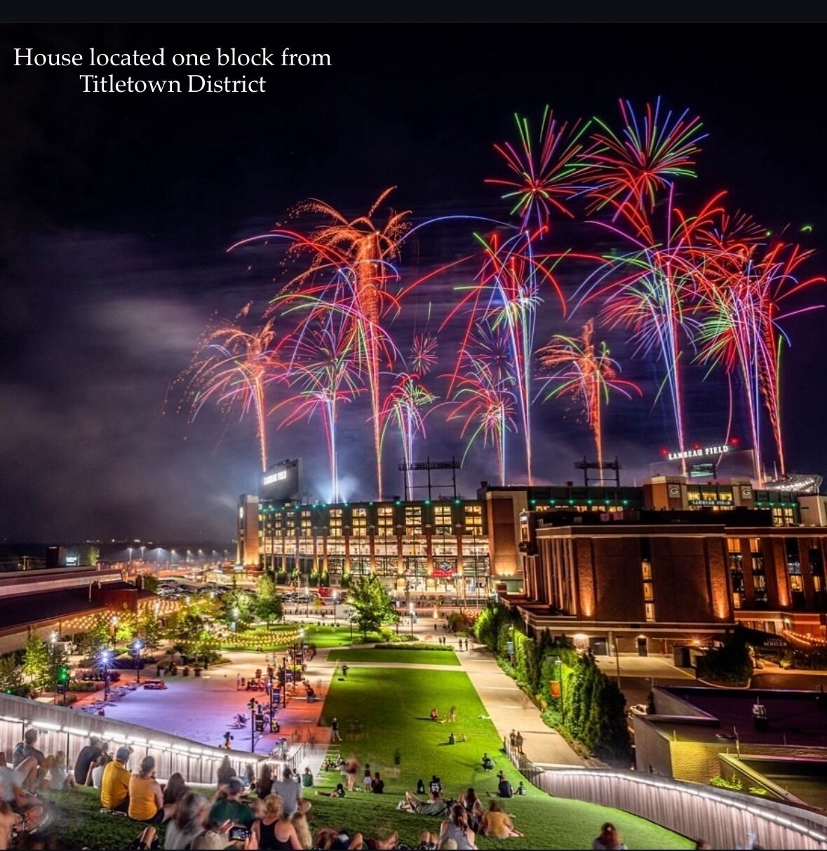 ||PRIME TAILGATE HOUSE|| Steps from Lambeau, Titletown District, & Resch Center