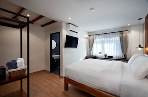 In-room safe, desk, cribs/infant beds, free WiFi