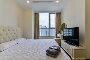 Leilighet, 3 soverom, elveutsikt | Sengetøy i egyptisk bomull og sengetøy av topp kvalitet