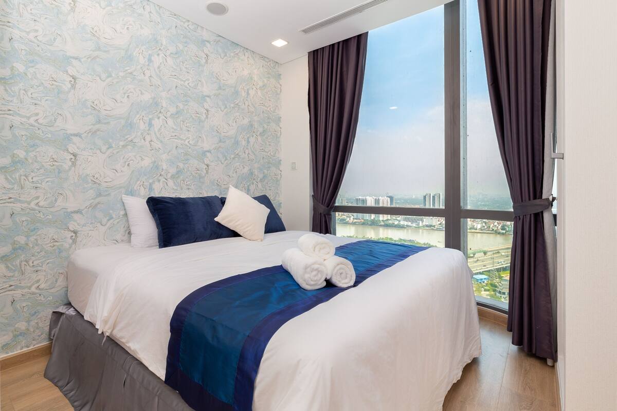 Superior Condo, 2 Bedrooms, River View | Egyptian cotton sheets, premium bedding, down duvets, memory-foam beds