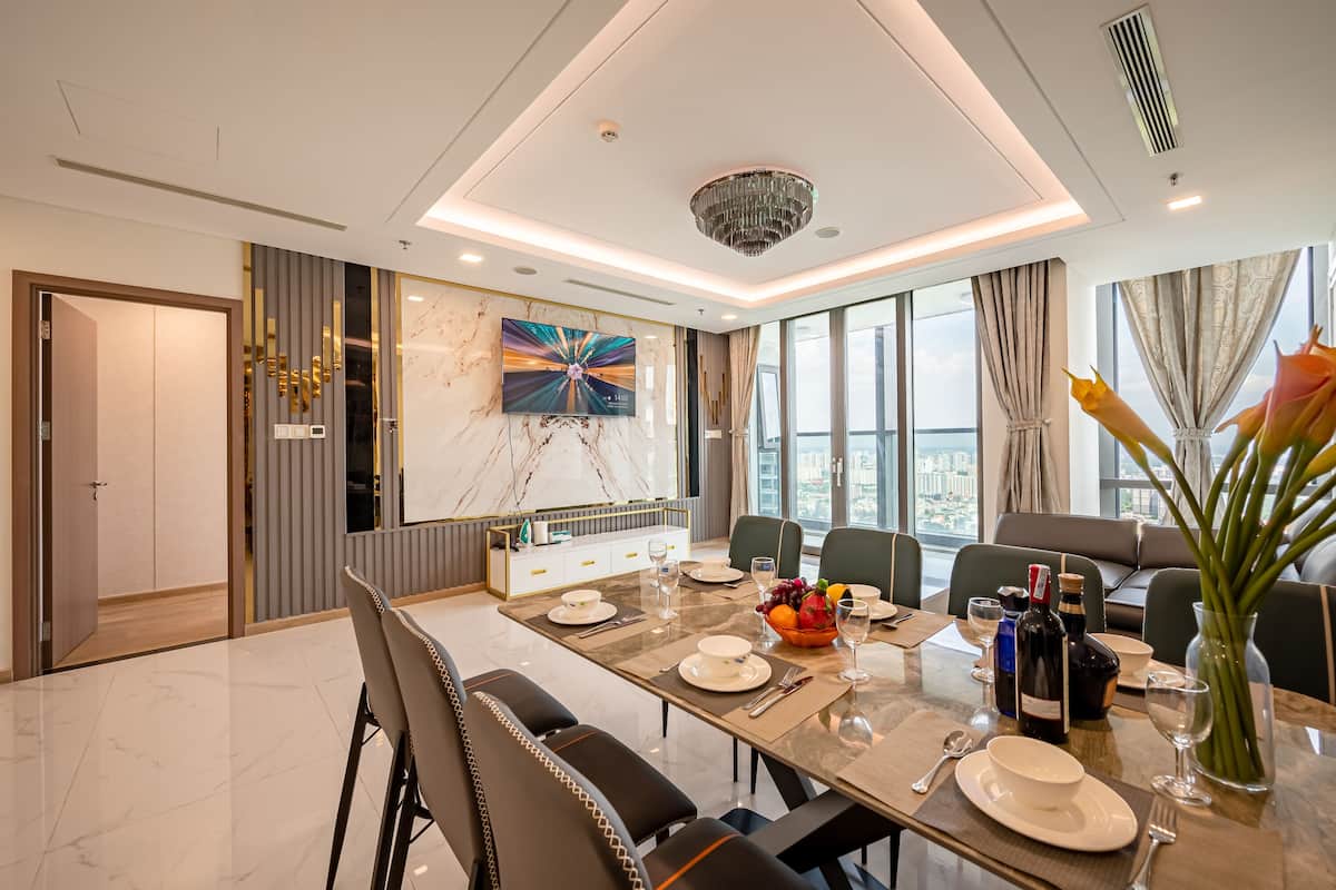 Premium Penthouse | Living area | 65-inch flat-screen TV with digital channels, TV, Netflix