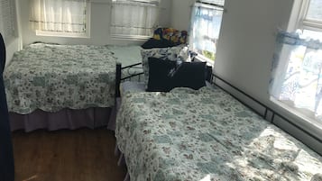 Blackout curtains, free WiFi, bed sheets