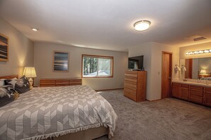 4 quartos, ferros/tábuas de passar roupa, Wi-Fi, roupa de cama