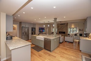 Interior - Stephens Retreat by Hauserman Rentals (Carnelian Bay)