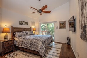 4 soverom, strykejern/-brett, wi-fi og sengetøy