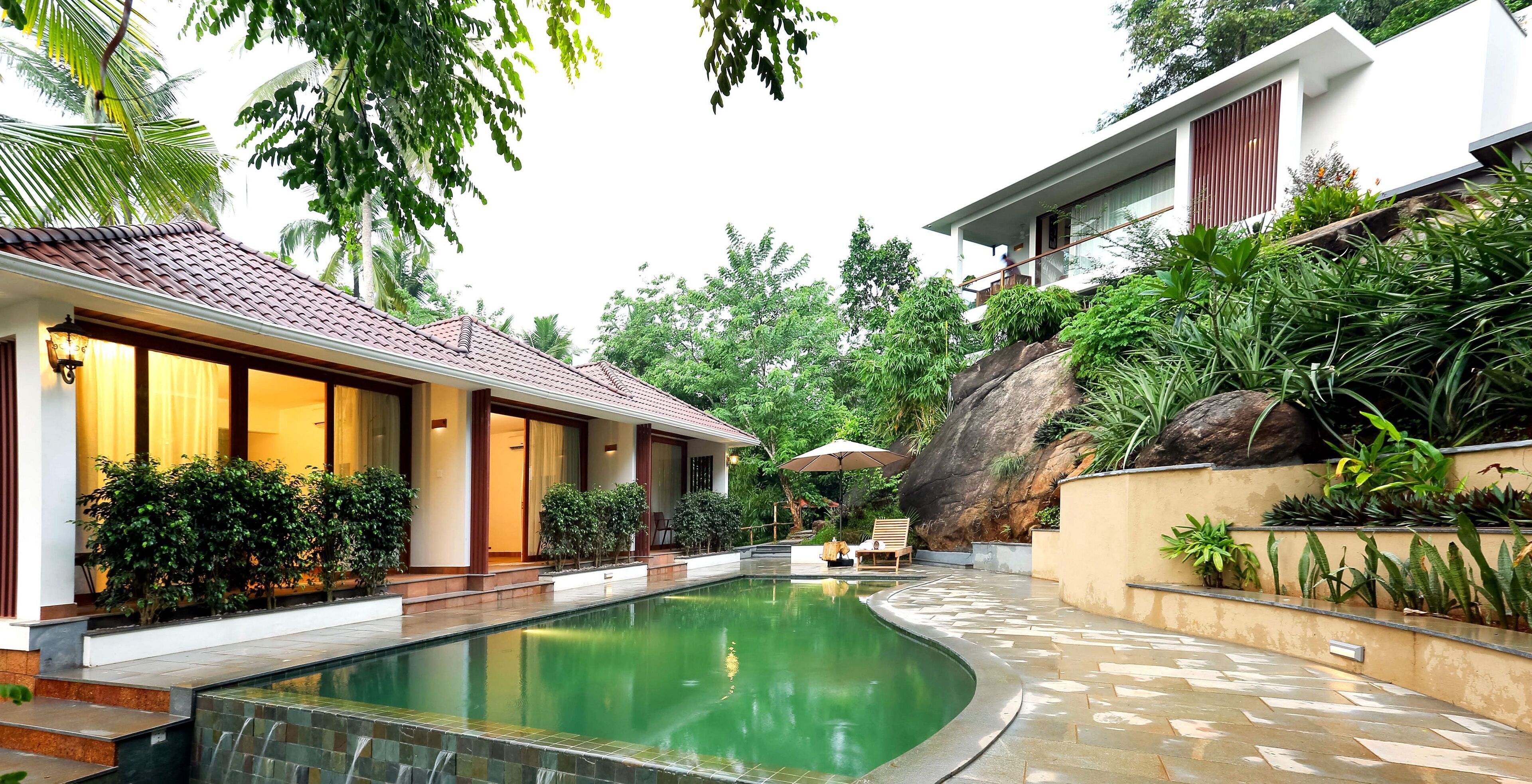 غرفة مزدوجة مريحة | مكواة/لوح كي وواي فاي مجانًا وملاءات أسرّة