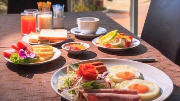 Daily buffet breakfast for a fee
