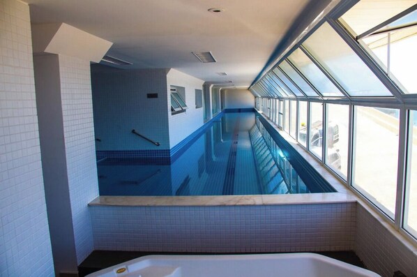Piscina interna, piscina externa