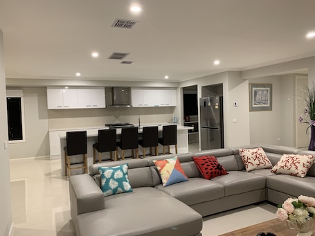 Refrigerador, microondas