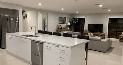 Apple House Truganina