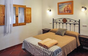6 chambres, lit parapluie, Wi-Fi gratuit, draps fournis