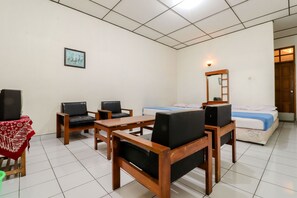 Family Room | Living area | 32-inch LCD TV with satellite channels, TV - Satriafi Hotel (Pakem)