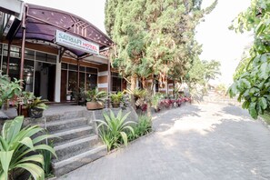 واجهة المنشأة