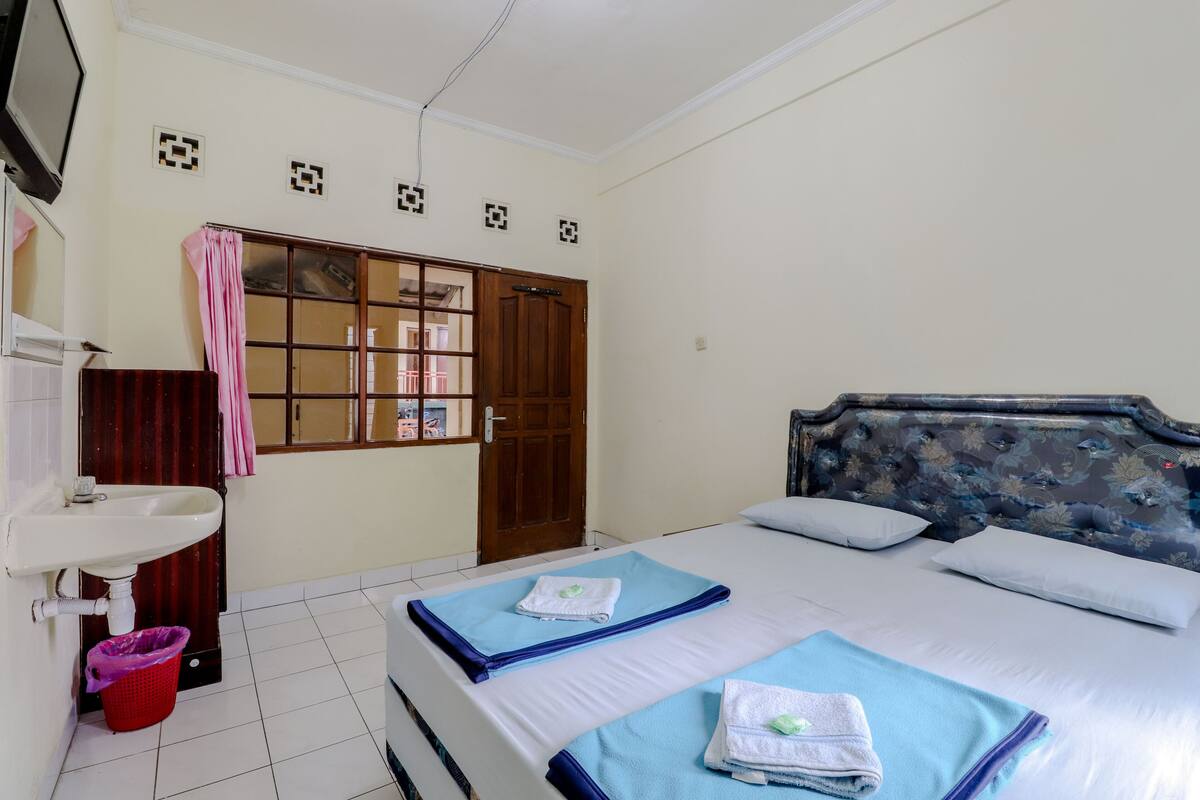 Standard Double Room | Bed sheets