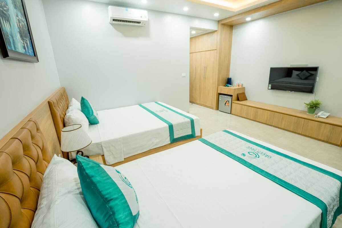 Minibar, két bảo mật tại phòng, bàn 
