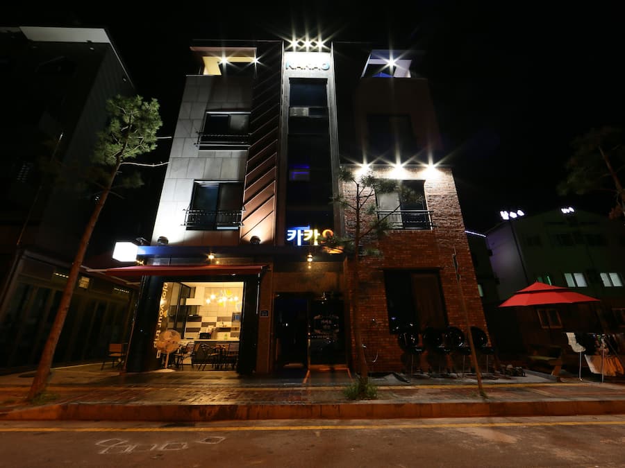 Fasade – kveld/natt