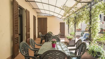 Basic-rum - 2 sovrum - anslutande rum | Terrass/Patio