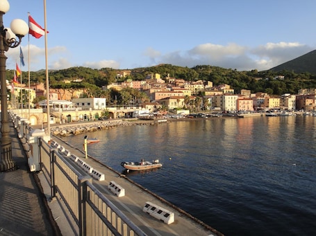 Lago. Casa Valdese di Rio Marina - Casa per Ferie