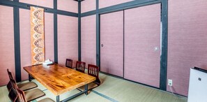 單棟房屋, 非吸煙房 (Private Vacation Home) | 遮光窗簾/窗簾、熨斗/熨衫板、免費 Wi-Fi、床單