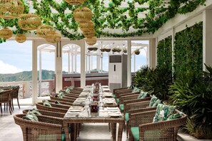 Restaurant - Ramada by Wyndham Mussoorie Mall Road (Dehradun)