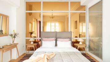 Apartment, 2 Bedrooms | 2 bedrooms, individually decorated, individually furnished, desk