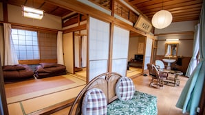 บ้านพัก (Private Vacation Home) | บริเวณนั่งเล่น