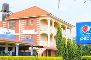 Fachada da propriedade