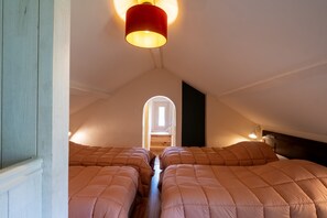 3 bedrooms, free WiFi, bed sheets