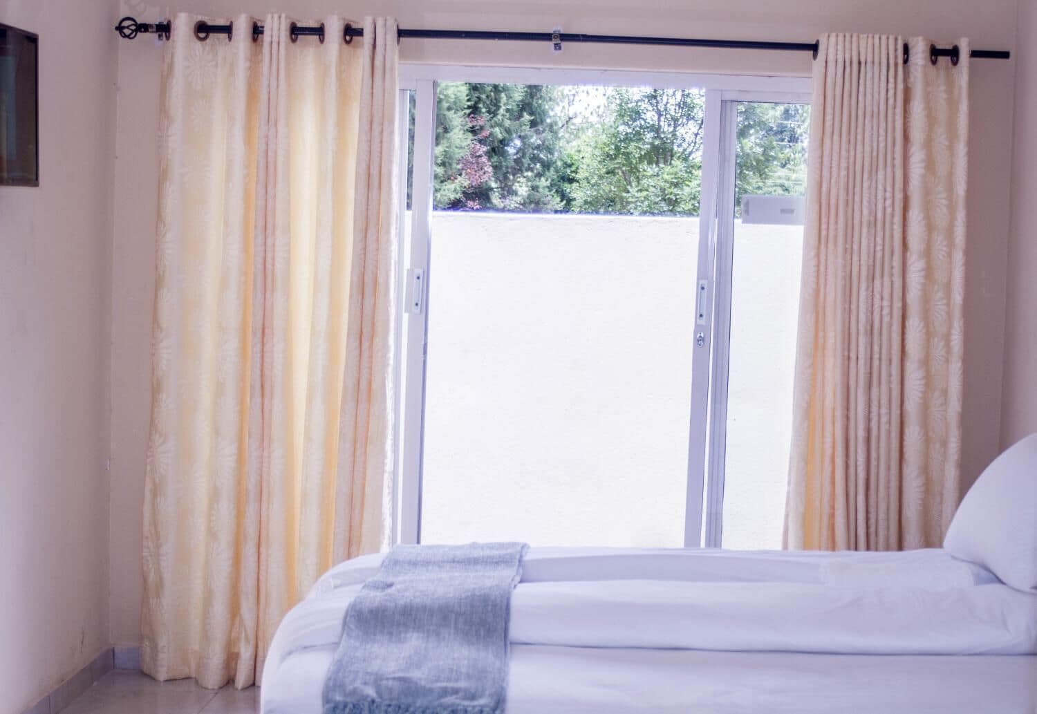 Individually decorated, individually furnished, soundproofing, free WiFi