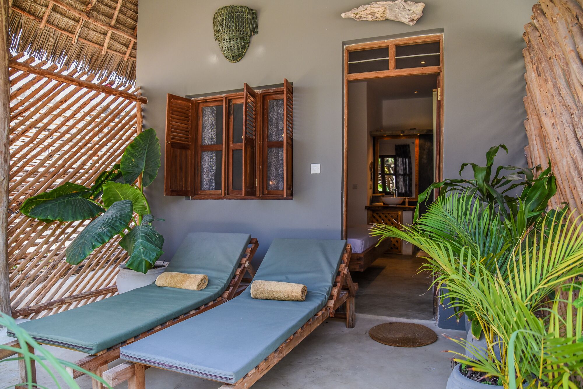 Pintu masuk interior