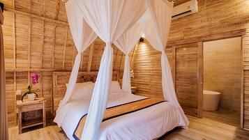 8 bedrooms, in-room safe, WiFi