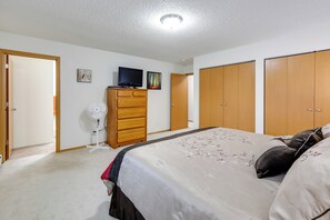 3 chambres, bureau, espace de travail pour ordinateur portable