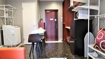 Apartment, Non Smoking (202) | Blackout drapes, free WiFi, bed sheets