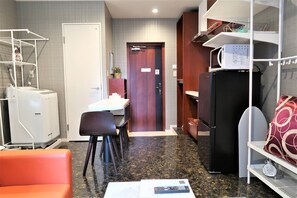 Apartment, Non Smoking (202) | Blackout curtains, free WiFi, bed sheets - Tamade Sakura House (Osaka)