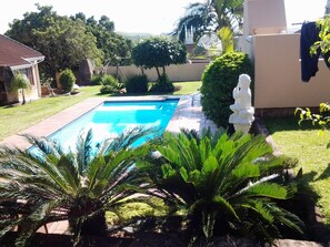 Outdoor pool - Palm Beach Chalets (Port Edward)