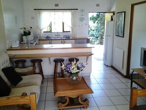 Comfort Chalet (1) | Private kitchen | Fridge, microwave, oven, stovetop - Palm Beach Chalets (Port Edward)