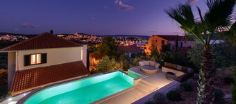 Villa Nerium ,steps away from the beach & hills
