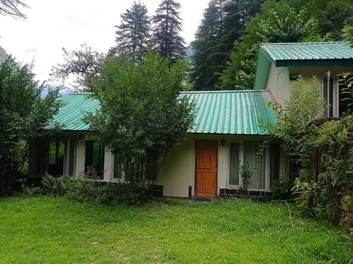 Asaka Himalayan Inspiration lodge Kasol
