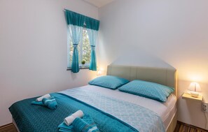 1 bedroom, free WiFi, bed sheets