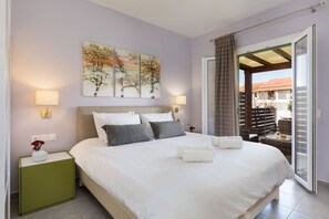 2 bedrooms, in-room safe, iron/ironing board, free WiFi
