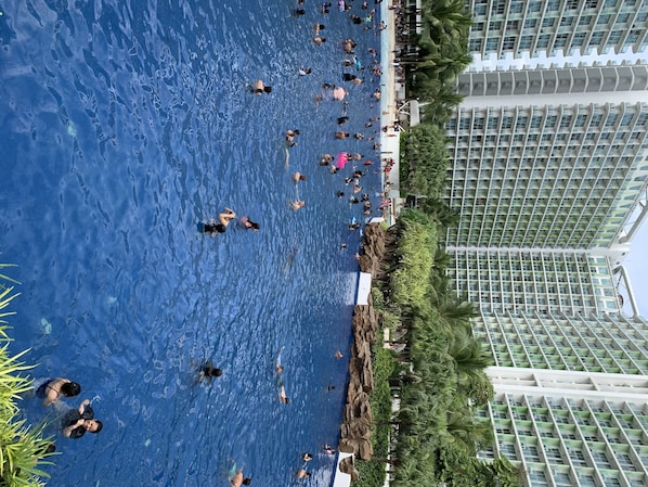 حمّام سباحة خارجي